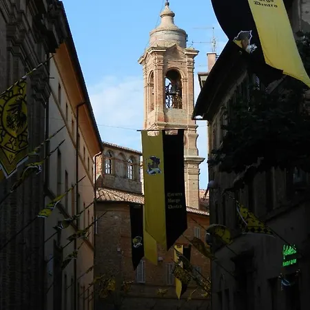 Apartment Spacious Two Bedroom In Center Of Charming Umbrian Town *